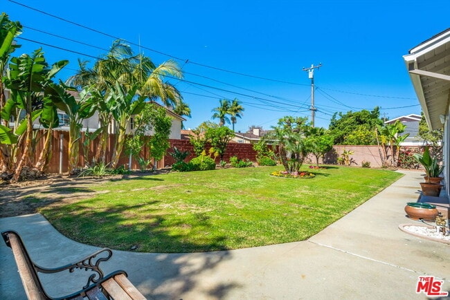 Building Photo - 5911 S Corning Ave