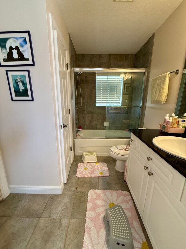 Building Photo - Carillon townhome in Gated Community