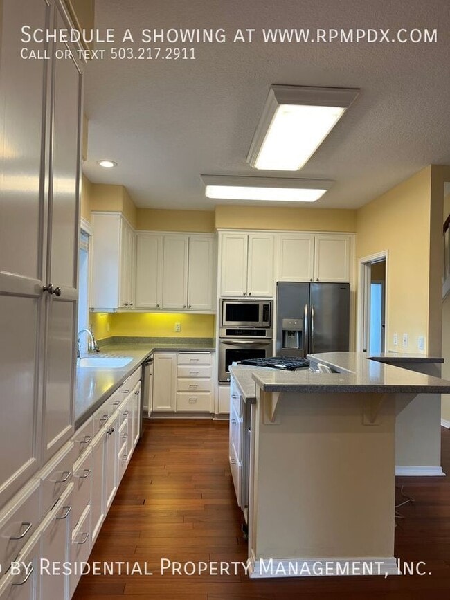 Building Photo - 3964 NW Brookview Way