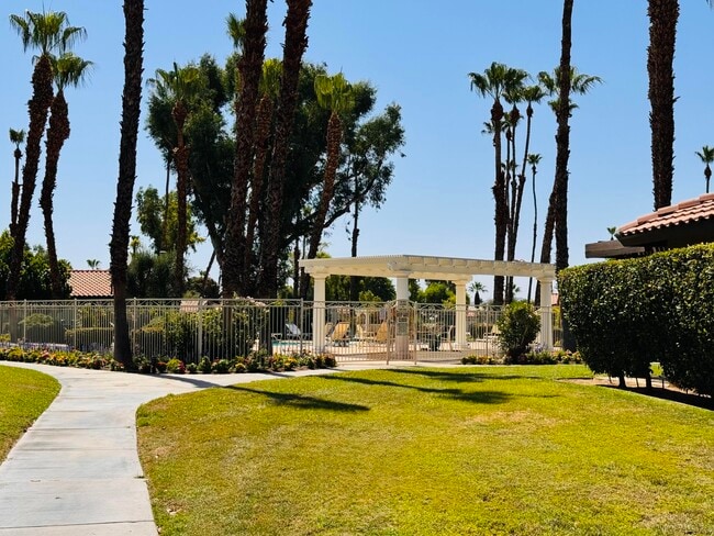 Building Photo - 75245 Vista Corona