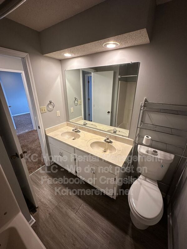 Building Photo - 35 Cherry St