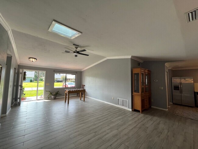 Building Photo - Beautiful 3-Bedroom Home in Palm Coast!
