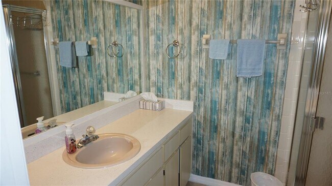 Building Photo - 7704 Hillside Ct