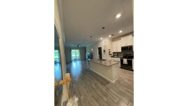 Building Photo - 9330 Tecumseh Dr