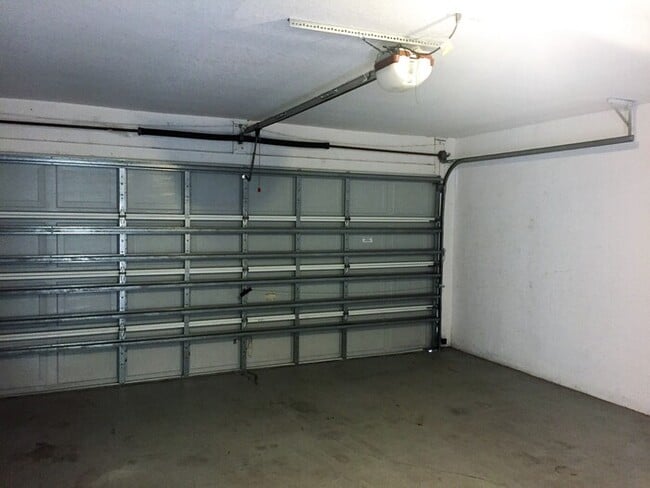 Building Photo - SE Cape Coral Duplex Unit