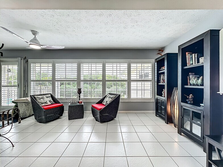 Building Photo - 760 Lake Orchid Cir