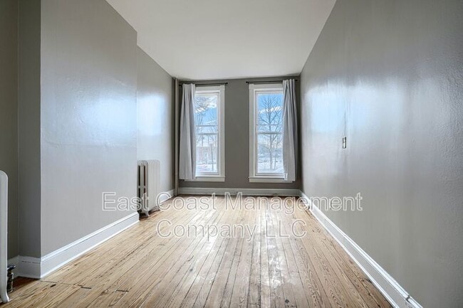 Building Photo - 2417 Maryland Ave