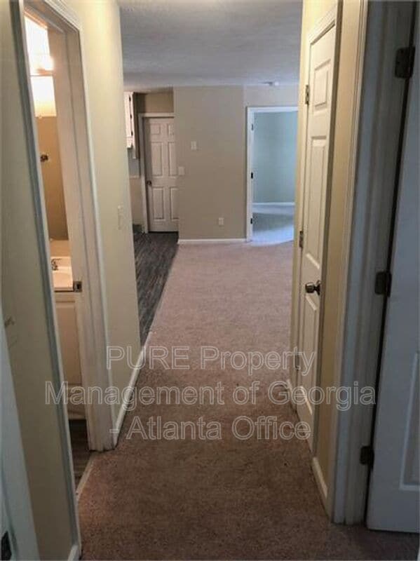 Building Photo - 55 Sunnybrook Dr