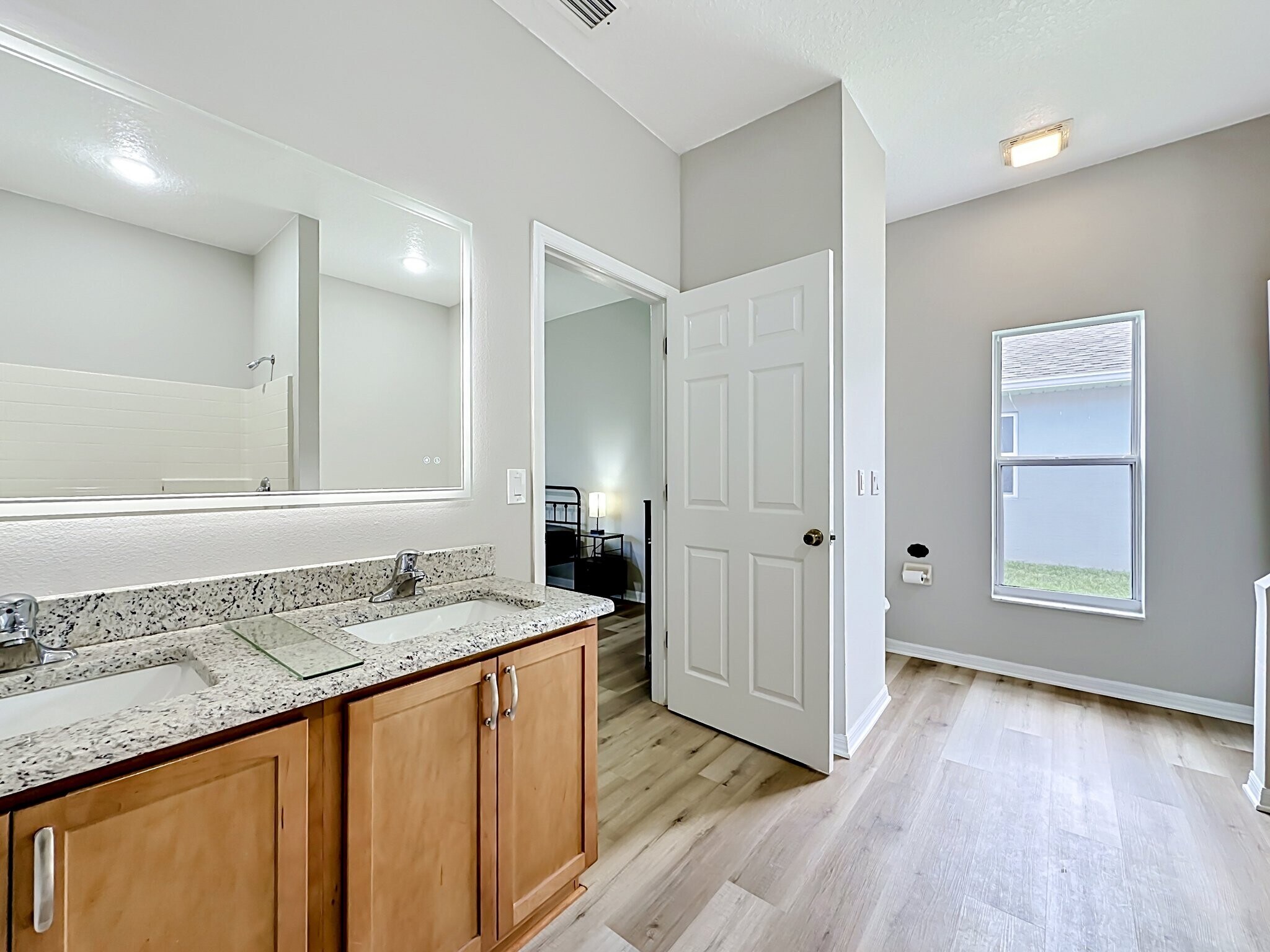 Building Photo - 57 Renshaw Dr