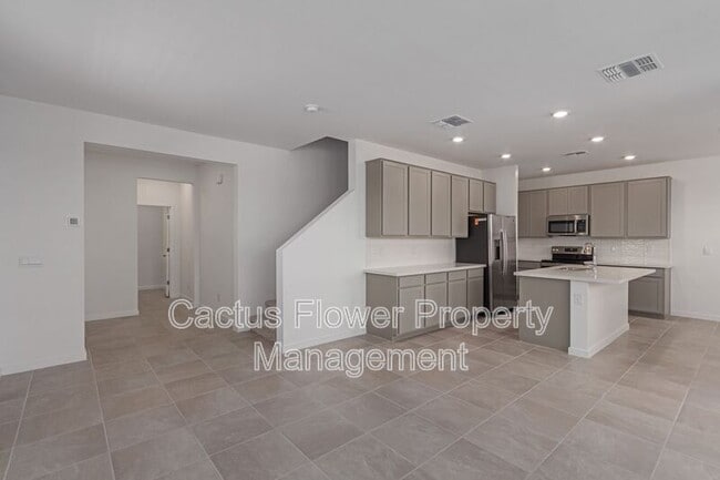Building Photo - 4740 S Ferric