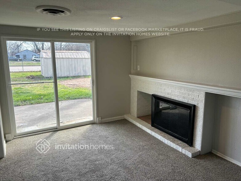 Building Photo - 4101 Winfield Ave