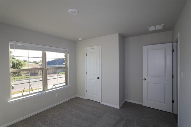 Building Photo - 256 Falling Star Ln