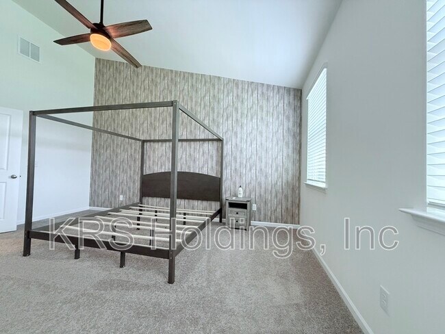 Building Photo - 849 Parc Townes Dr