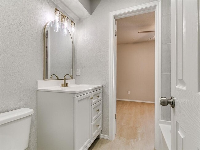 Building Photo - 817 SW 64th St