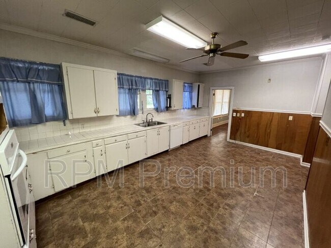 Building Photo - 4429 39th St