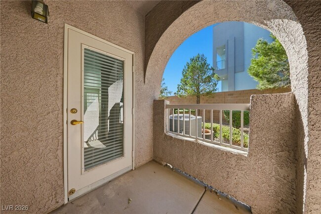 Building Photo - 10001 Peace Way