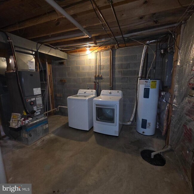 Building Photo - 1758 Springfield Ln