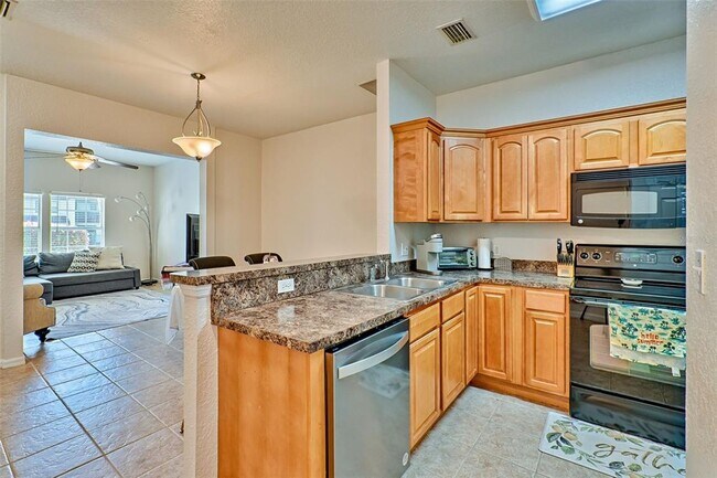 Building Photo - 2710 NW 104th Ct