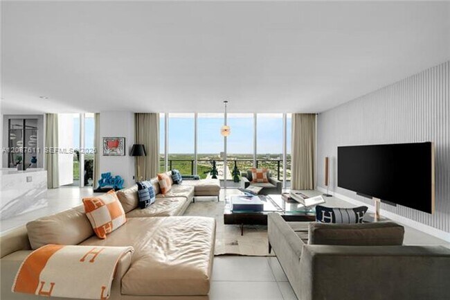 Building Photo - 330 Sunny Isles Blvd