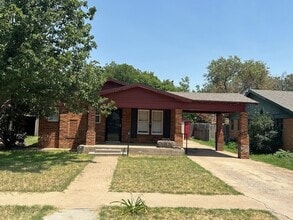 Building Photo - 2520 23rd St