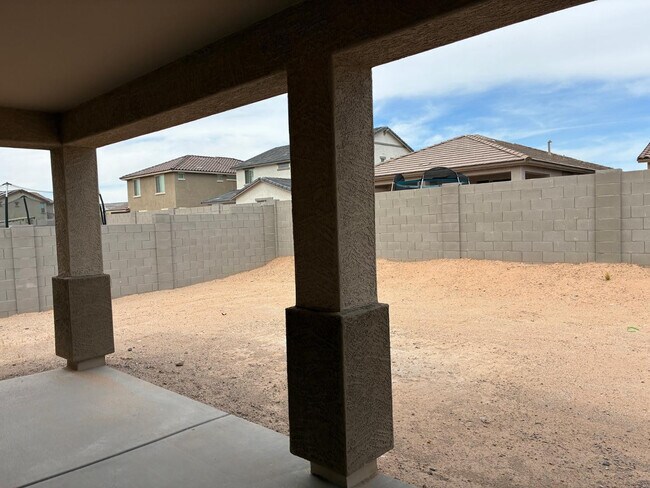 Building Photo - 18372 W Villa Chula Ln