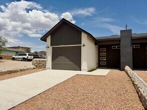 Building Photo - 125 Palma Dr