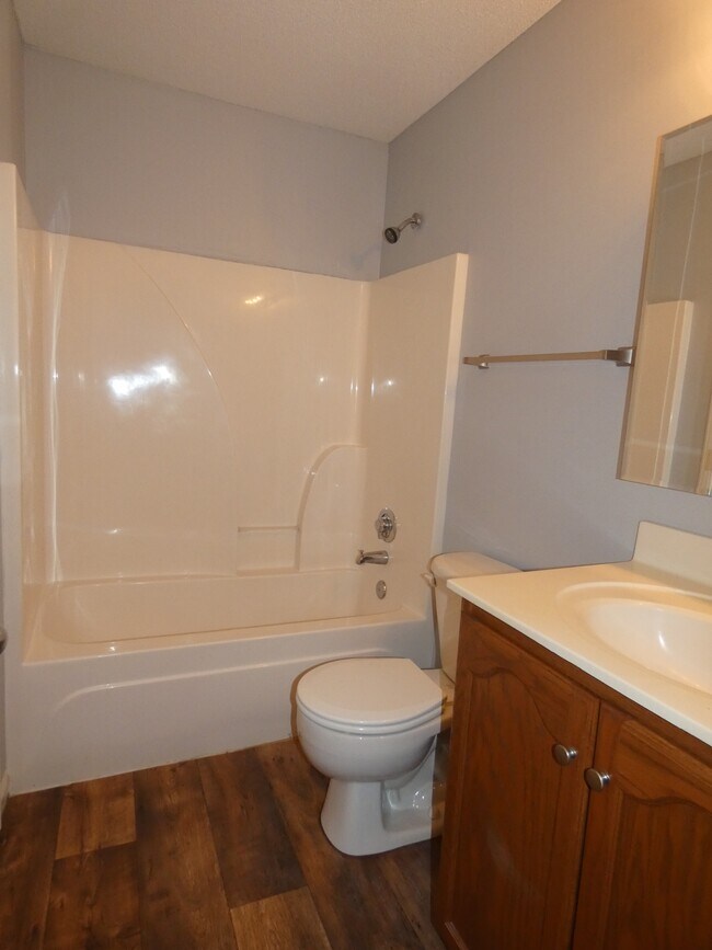 Building Photo - 2483 NE 68th St