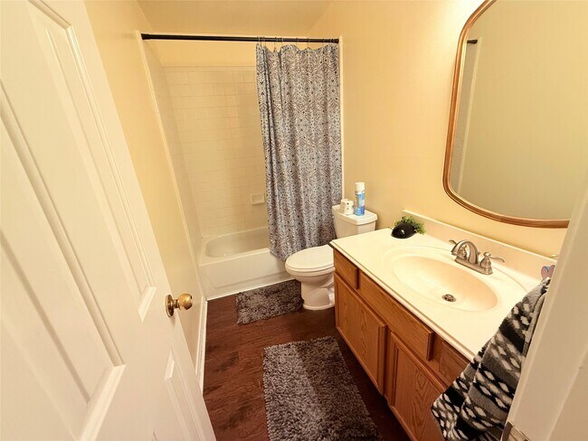 Building Photo - 4010 Highland Vale Ct