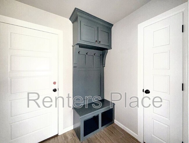 Building Photo - 2713 SE 22nd St