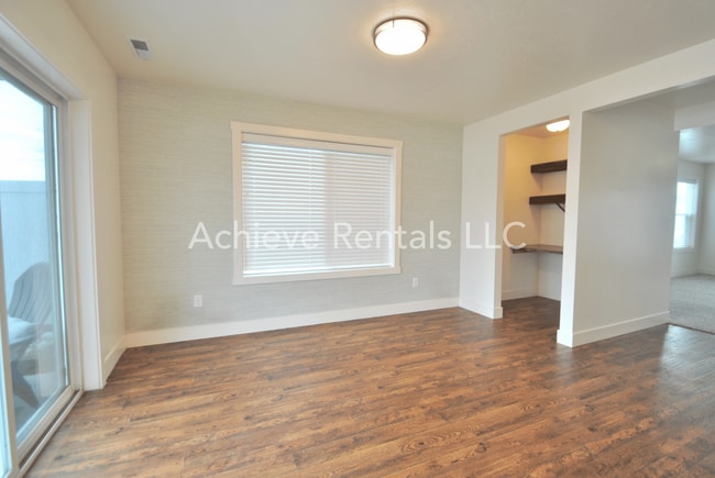 Building Photo - 2066 S 1400 W