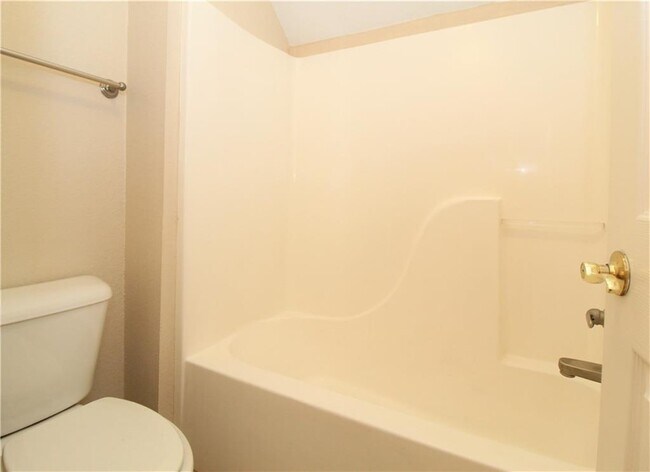 Building Photo - 2581 Bowman Dr
