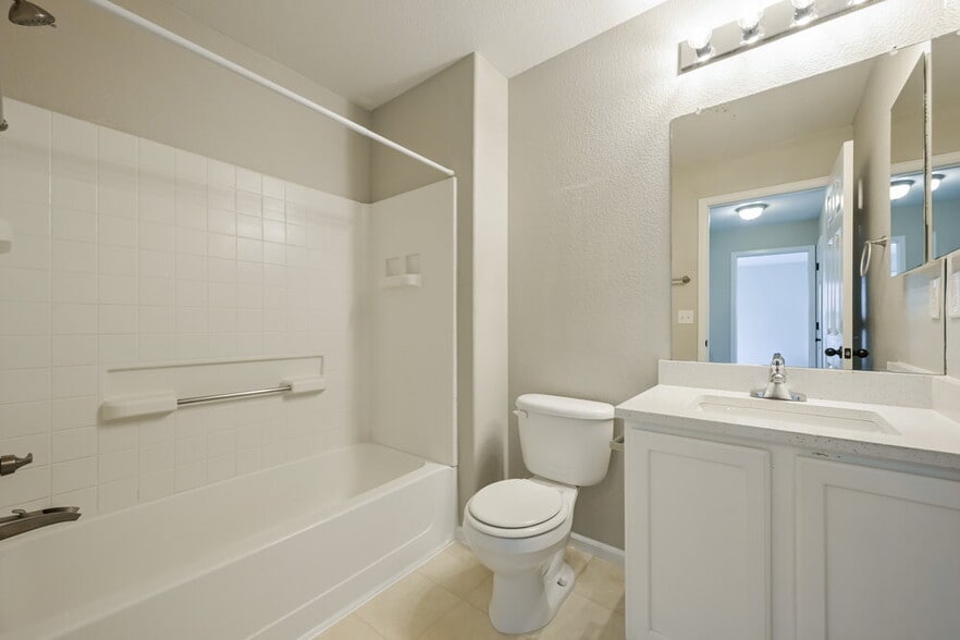Building Photo - 4483 Lyndenwood Point