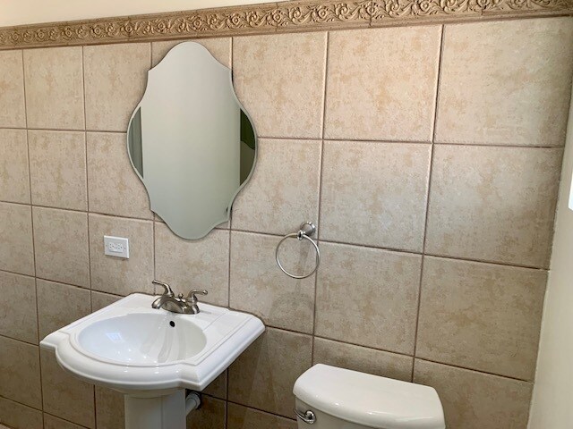 Building Photo - 4032 Wesley Ter