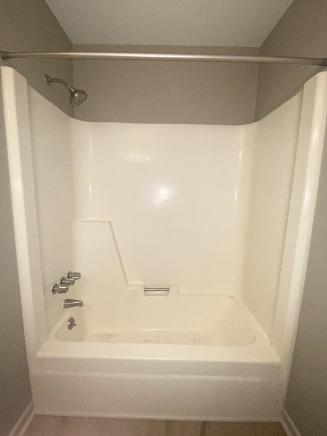 Building Photo - "Charming 2-Bedroom Duplex in Simpsonville...