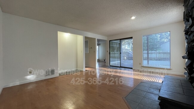 Building Photo - 1923 150th St S