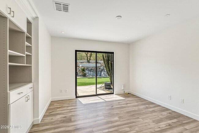 Building Photo - 9046 N 28th St
