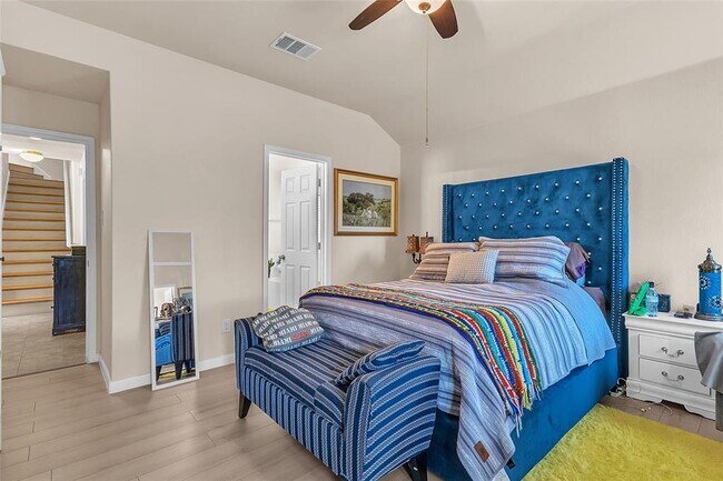 Building Photo - 206 Linden Ln