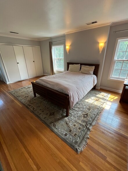 Available bedroom - 737 S Tremaine Ave
