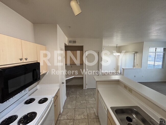 Building Photo - Beautiful Condo The Cliff At North Mountain!