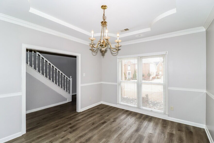Building Photo - 1153 Hunters Green Cir S