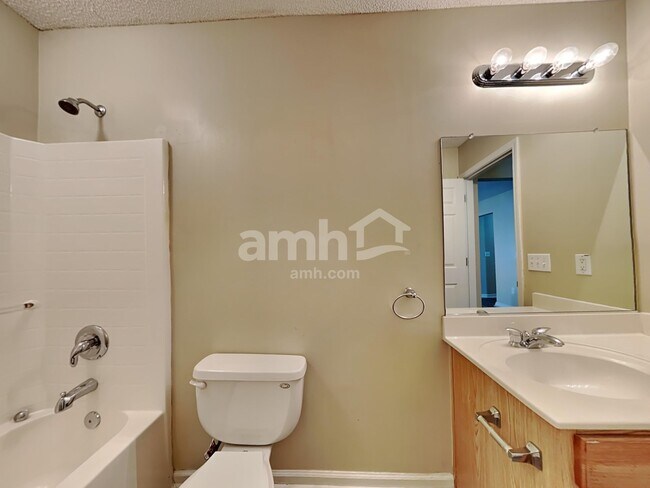 Building Photo - 4016 Broken Arrow Dr