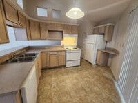 Building Photo - Scary Good Deal