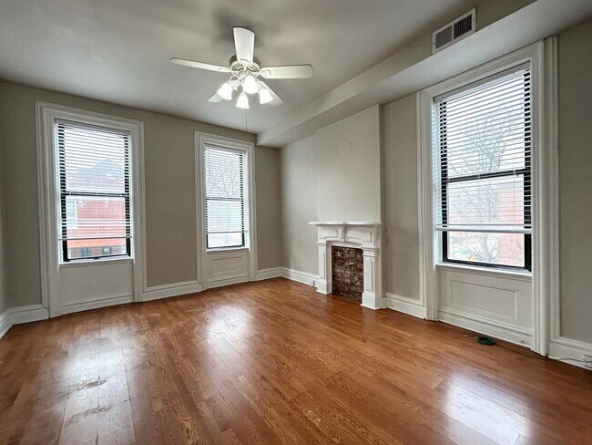 Building Photo - 2300 S 9th St