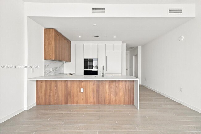 Building Photo - 1400 Biscayne Blvd