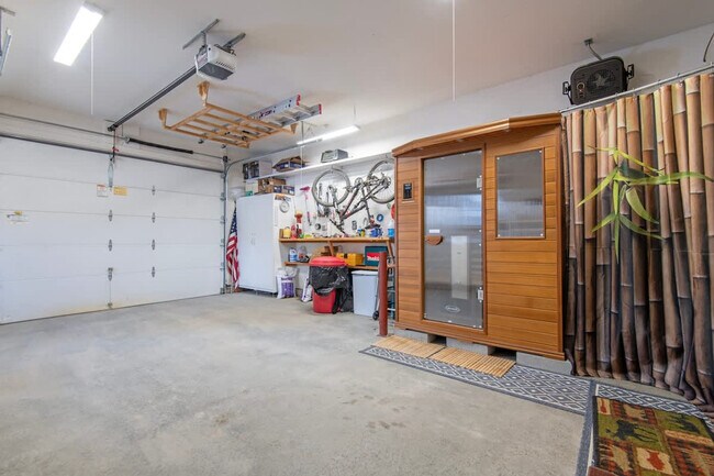 Building Photo - 2022 Creek Resort Cir