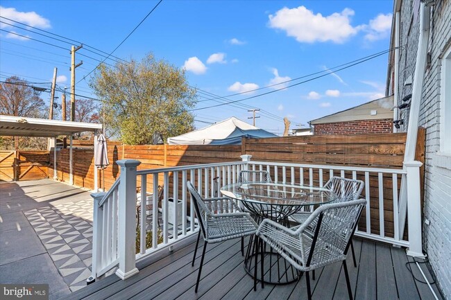 Building Photo - 134 35th St NE