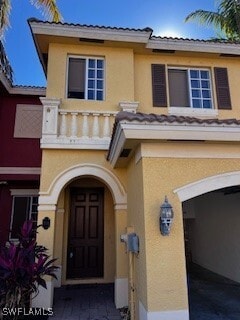 Building Photo - 10201 Olivewood Way