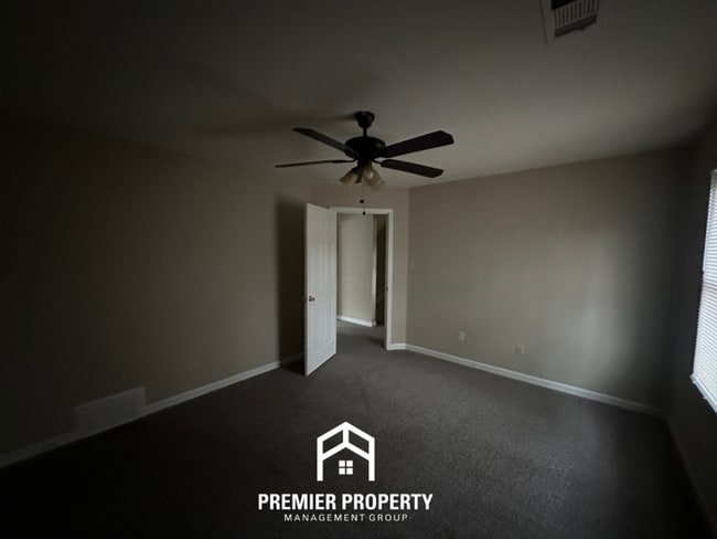 Building Photo - 8842 Aspen View Cove