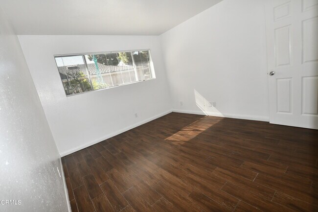 Building Photo - 2604 Sextant Ave