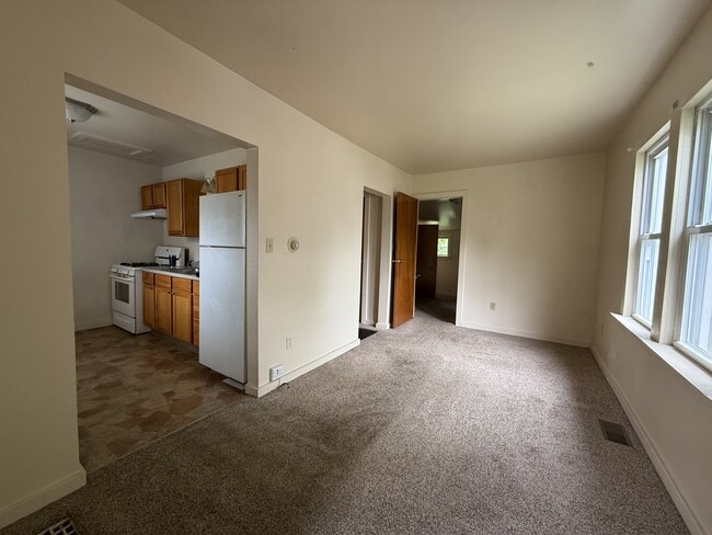 Primary Photo - 754 Cawood St